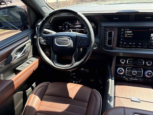 Certified 2023 GMC Yukon Denali Ultimate image 25