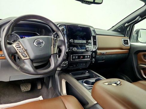 Used 2022 Nissan Titan Platinum Reserve w/ Moonroof Package image 11