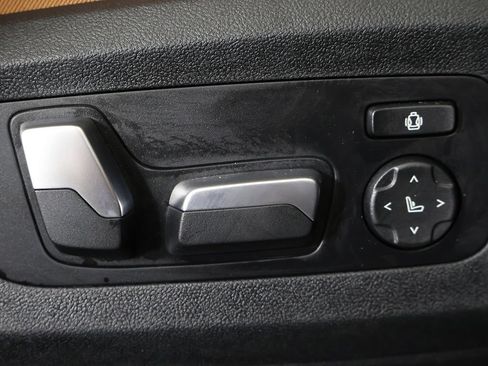Used 2024 BMW X5 M60i AWD/4WD image 36