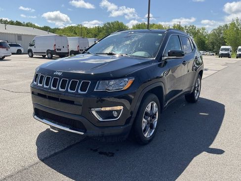 Used 2019 Jeep Compass Limited image 3