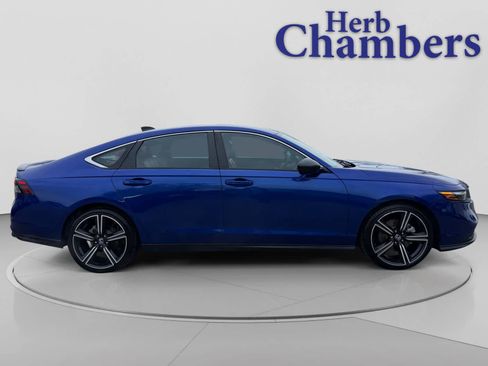 Used 2023 Honda Accord Sport image 11