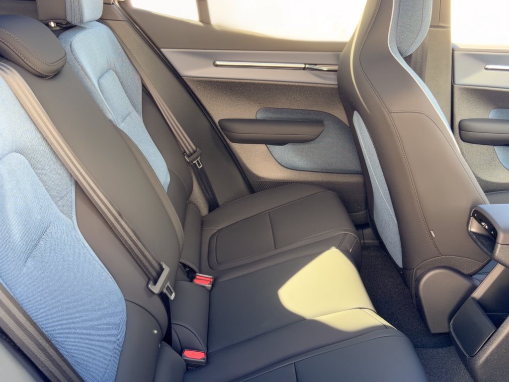 New 2026 Volvo EX30 Plus w/ Climate Package RWD image 28