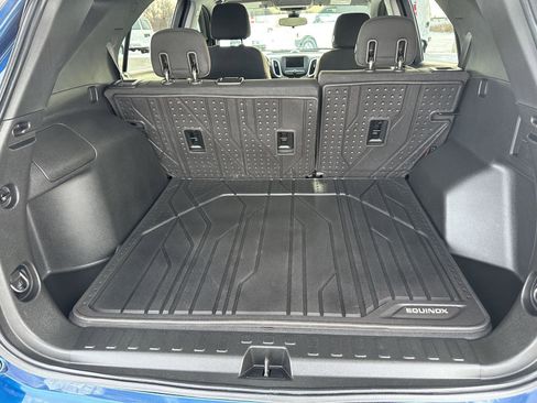 Used 2020 Chevrolet Equinox LT w/ Driver Convenience Package image 9