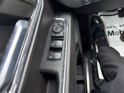 Used 2023 Chevrolet Silverado 1500 LT image 33
