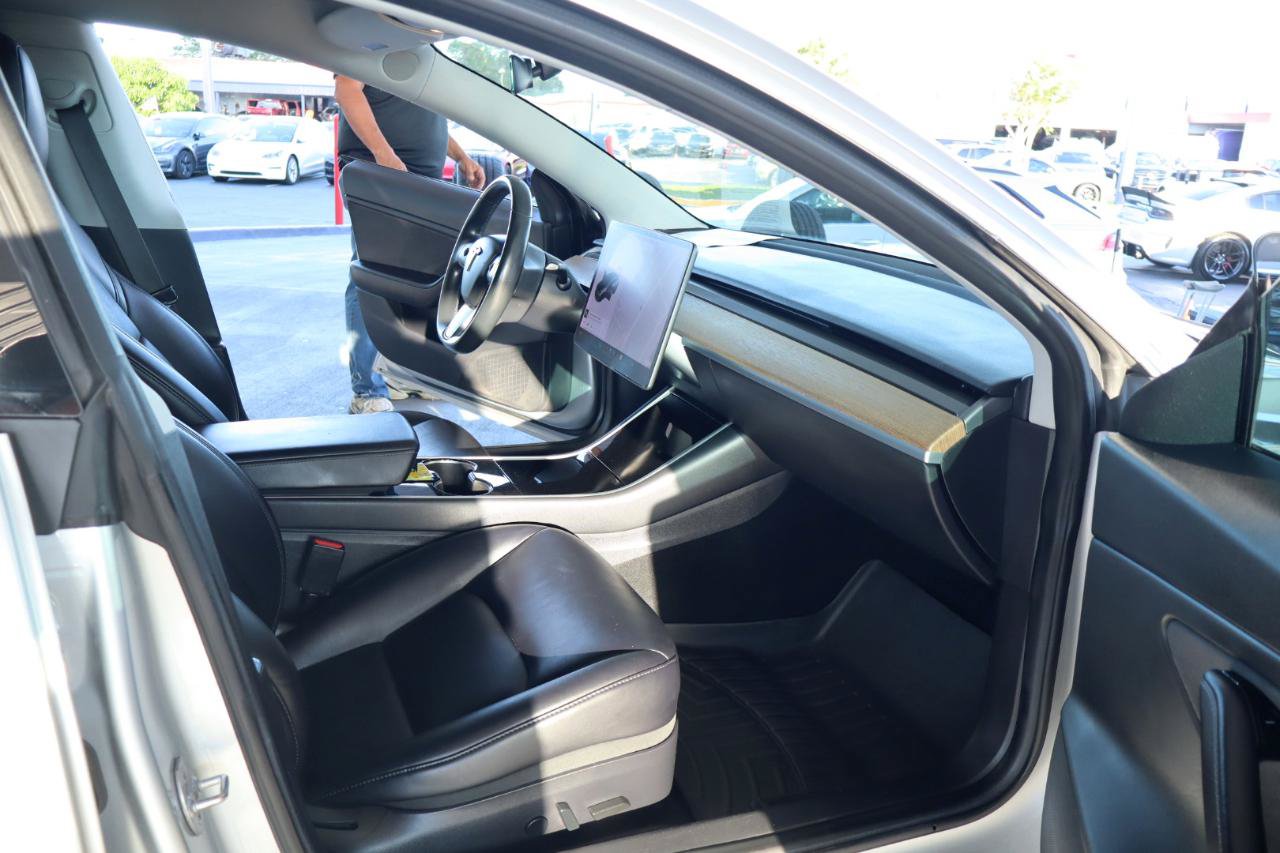 Used 2018 Tesla Model 3 Long Range RWD image 33