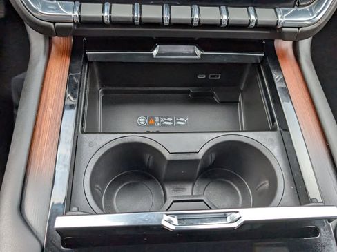 Certified 2025 GMC Yukon Denali w/ Sun & Power Step Package image 27