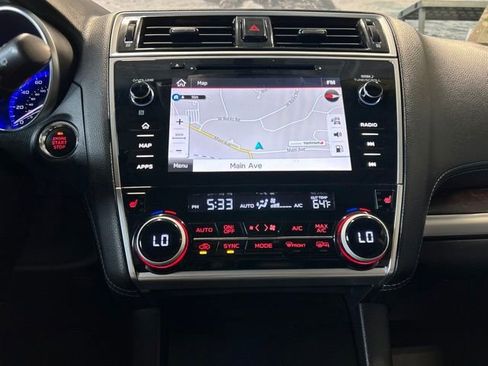 Used 2019 Subaru Outback 2.5i Limited AWD/4WD image 6