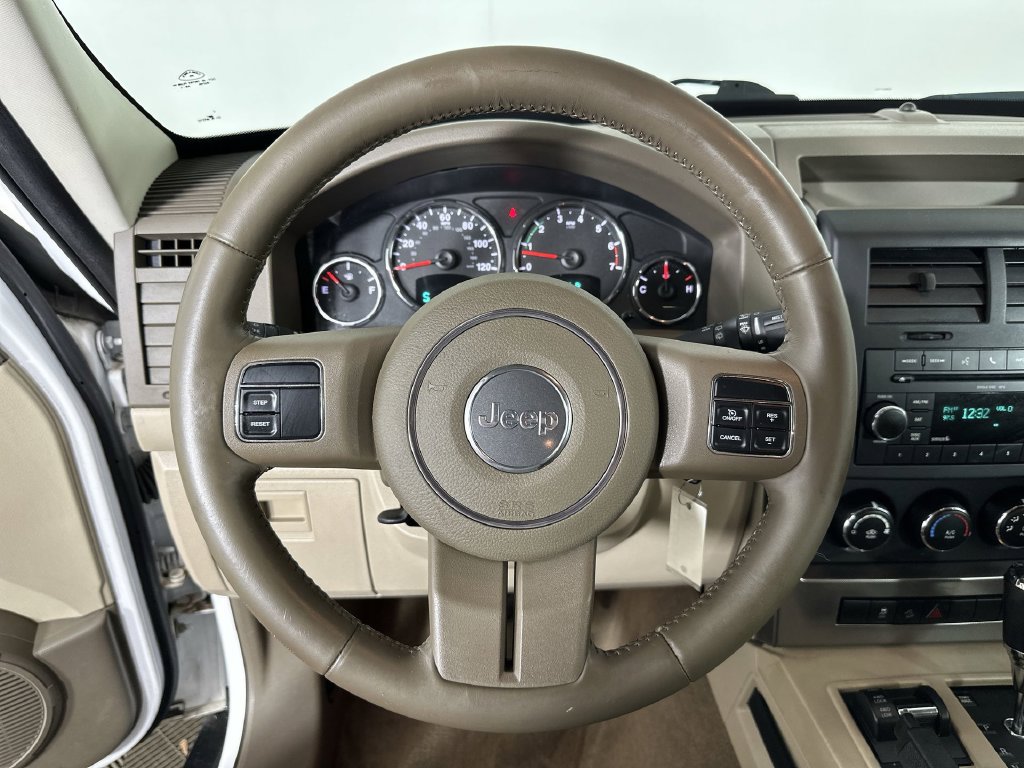 Used 2011 Jeep Liberty Sport w/ Popular Equipment Group AWD/4WD image 13