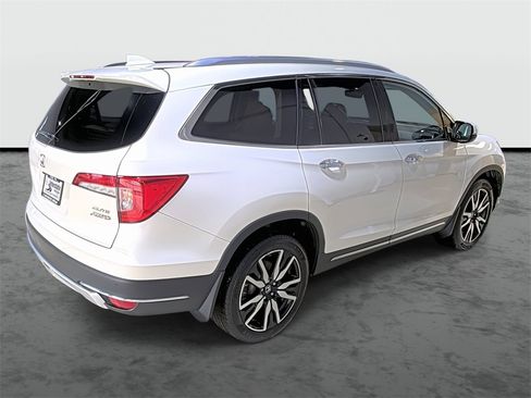 Used 2019 Honda Pilot Elite image 4