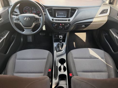 Used 2021 Hyundai Accent SE FWD image 14