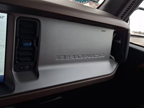 Certified 2023 Ford Bronco Outer Banks image 26