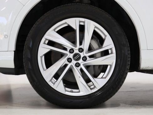 Used 2024 Audi Q7 3.0T Premium Plus AWD/4WD image 8