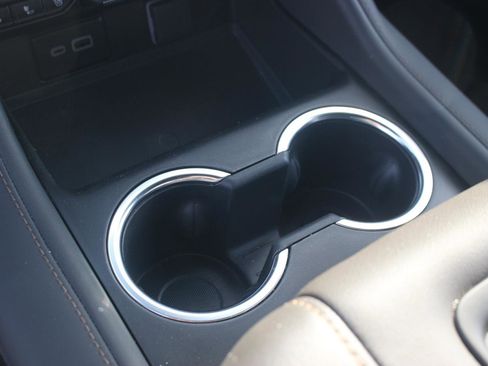 Used 2024 Chevrolet Tahoe High Country w/ Premium Package image 20