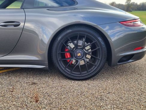 Used 2018 Porsche 911 Carrera 4 GTS image 21
