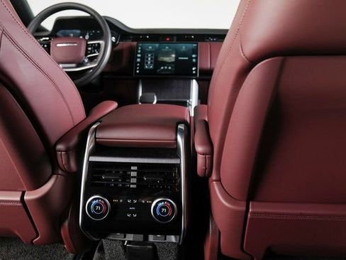New 2025 Land Rover Range Rover SE image 10