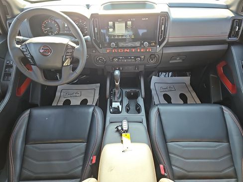 Used 2025 Nissan Frontier PRO-4X w/ Pro Premium Package image 11
