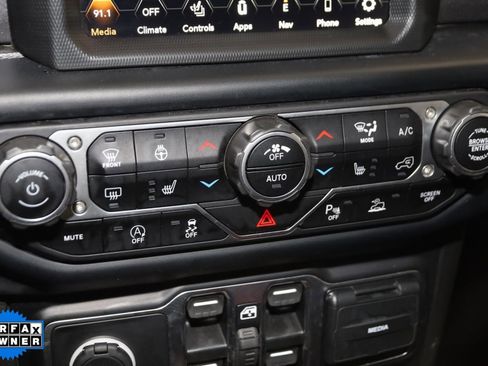 Used 2023 Jeep Gladiator Mojave w/ Cold Weather Group image 28