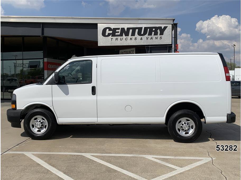 Used 2020 Chevrolet Express 2500 RWD image 4