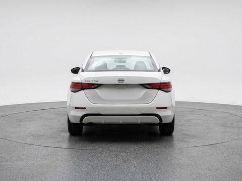 Used 2025 Nissan Sentra SV image 7