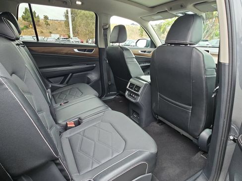 Certified 2024 Volkswagen Atlas SE FWD image 11