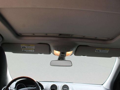 Used 2009 Mercedes-Benz ML 550 4MATIC image 9