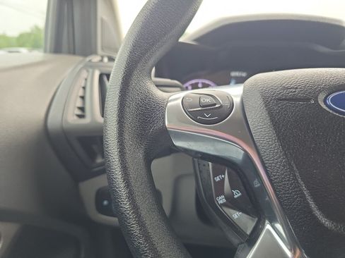 Used 2019 Ford Transit Connect XLT FWD image 25