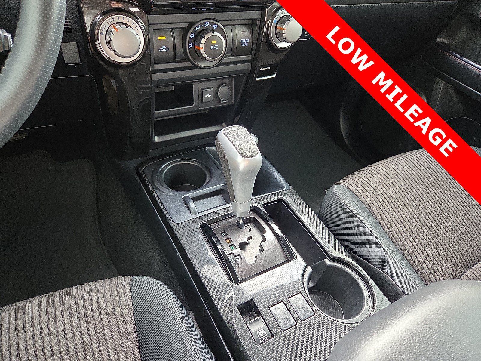 Used 2024 Toyota 4Runner TRD Off-Road AWD/4WD image 25