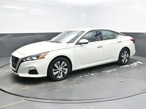 Used 2021 Nissan Altima 2.5 S image 3