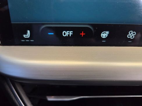 Used 2024 Ford Escape Platinum AWD/4WD image 46