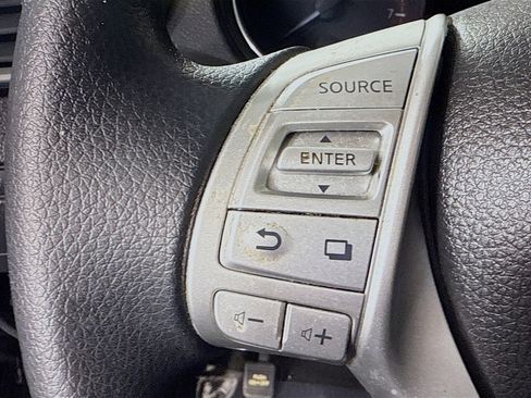 Used 2016 Nissan Rogue SV w/ SV Premium Package image 14