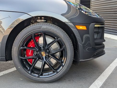 New 2026 Porsche Macan GTS image 12