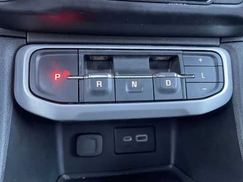 Used 2023 GMC Acadia SLE w/ Driver Convenience Package image 20