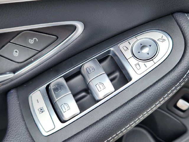 Used 2018 Mercedes-Benz C 300 4MATIC Sedan image 25