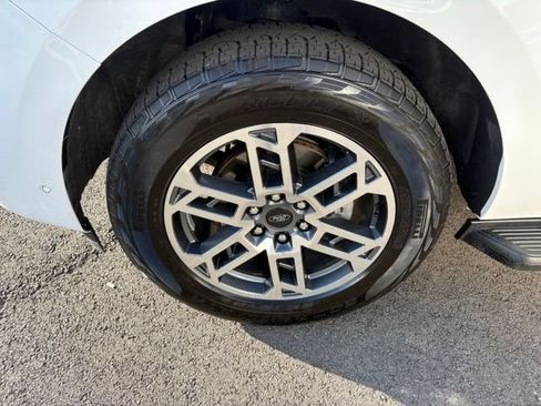 Certified 2025 Ford Expedition Active AWD/4WD image 12