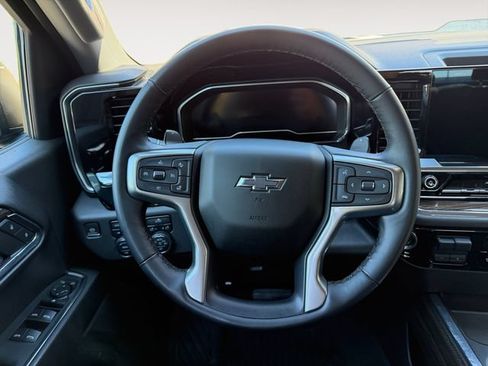 Used 2024 Chevrolet Silverado 1500 LT Trail Boss AWD/4WD image 12