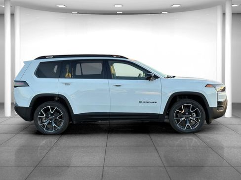 New 2026 Jeep Cherokee Overland w/ Advanced Pro Tech Group image 7