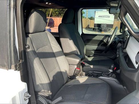 Used 2026 Jeep Wrangler Sport AWD/4WD image 15