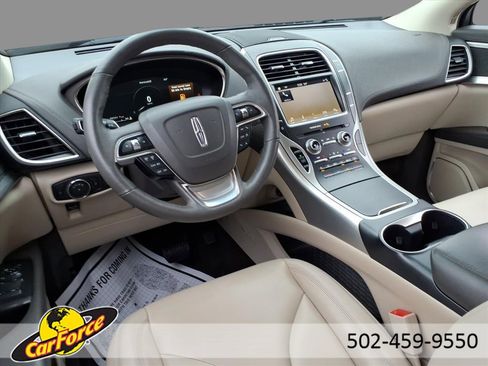 Used 2019 Lincoln Nautilus FWD image 6