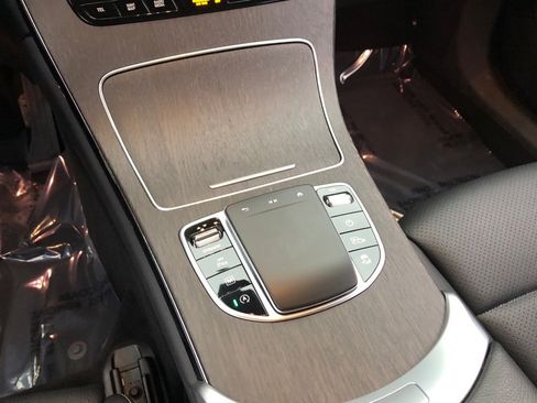 Used 2022 Mercedes-Benz GLC 300 4MATIC w/ Driver Assistance Package image 31