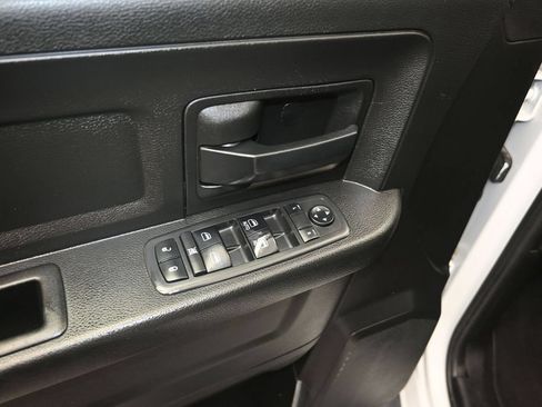 Used 2019 RAM 1500 Express AWD/4WD image 11