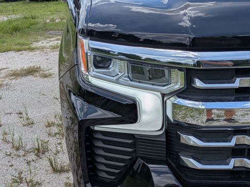 Used 2022 Chevrolet Silverado 1500 LTZ w/ LTZ Premium Package RWD image 10