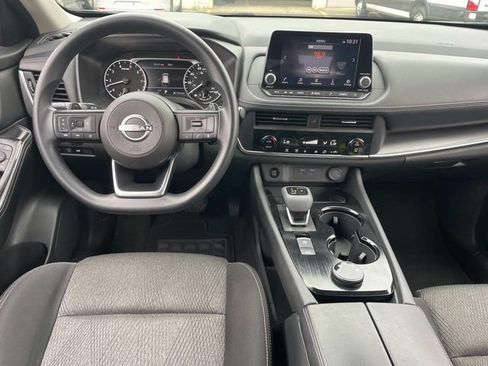 Used 2024 Nissan Rogue SV AWD/4WD image 13