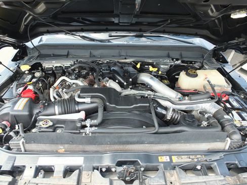 Used 2016 Ford F250 Lariat w/ Lariat Ultimate Package AWD/4WD image 12