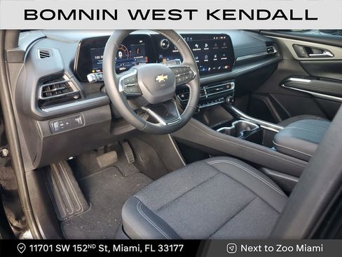 Used 2025 Chevrolet Traverse LT image 22