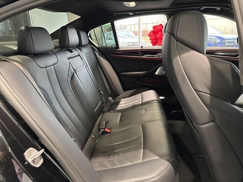 Used 2021 BMW M5 w/ Executive Package image 46