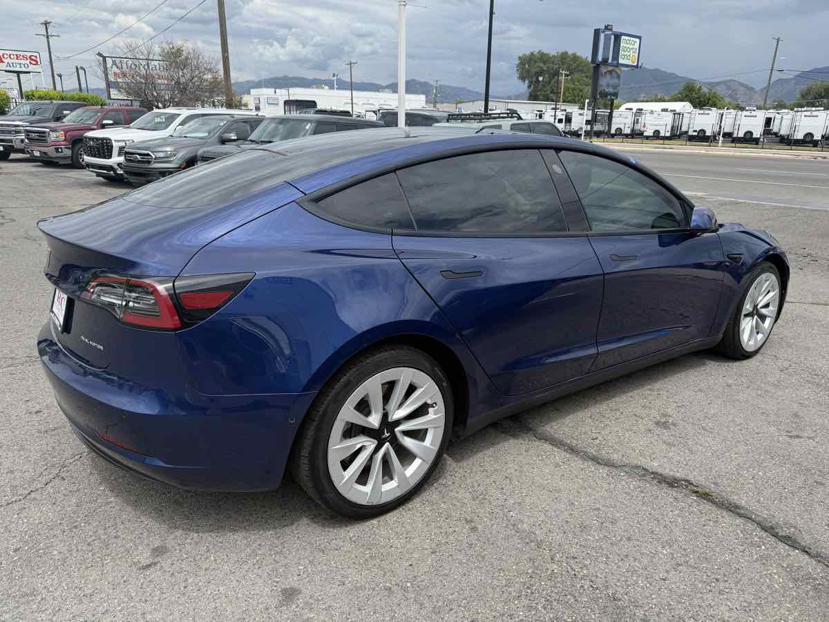 Used 2022 Tesla Model 3 Long Range AWD/4WD image 5