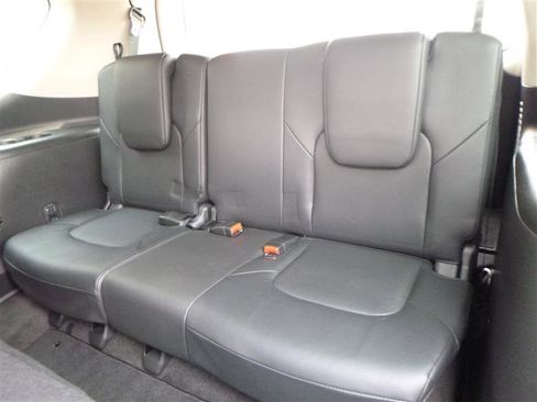 Used 2022 Nissan Armada SL image 7