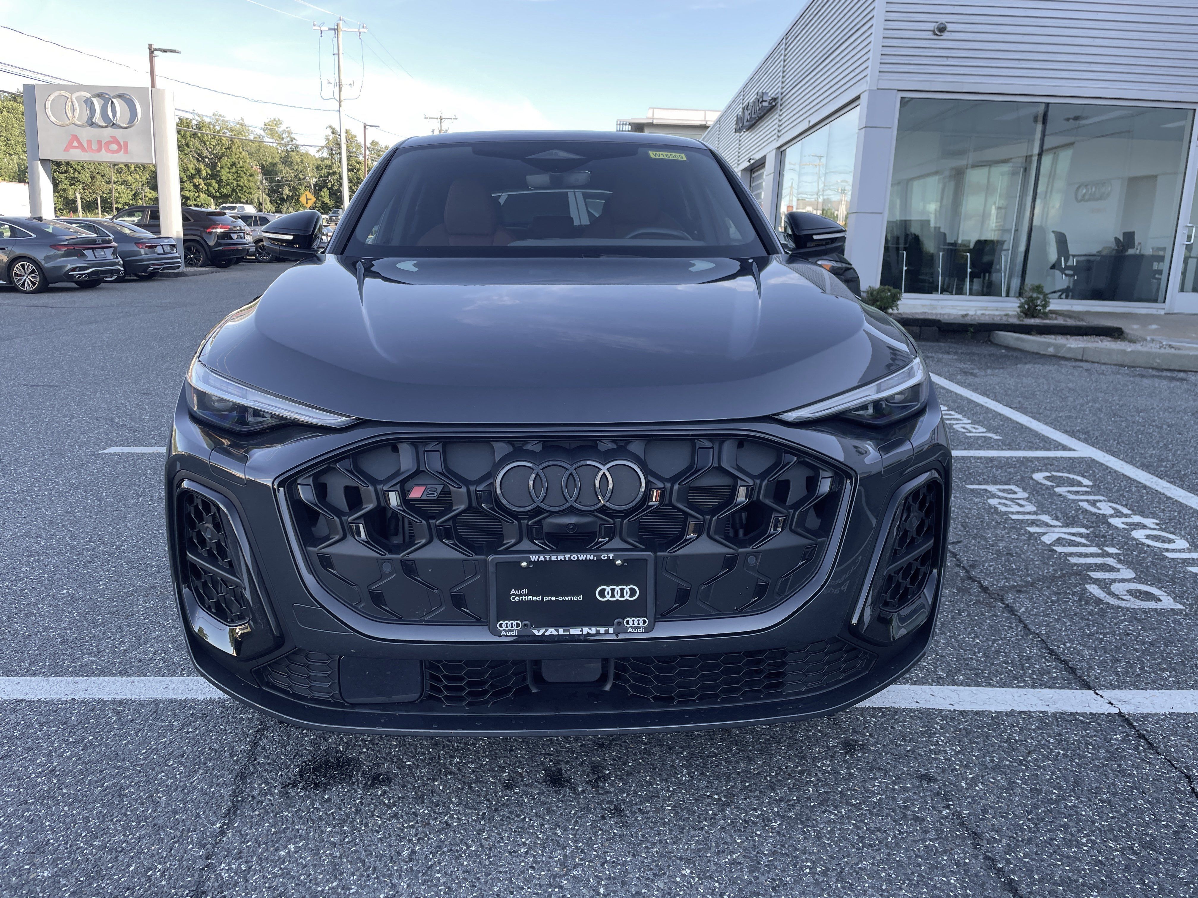 Certified 2025 Audi SQ5 Premium Plus w/ Premium Plus Package AWD/4WD image 2