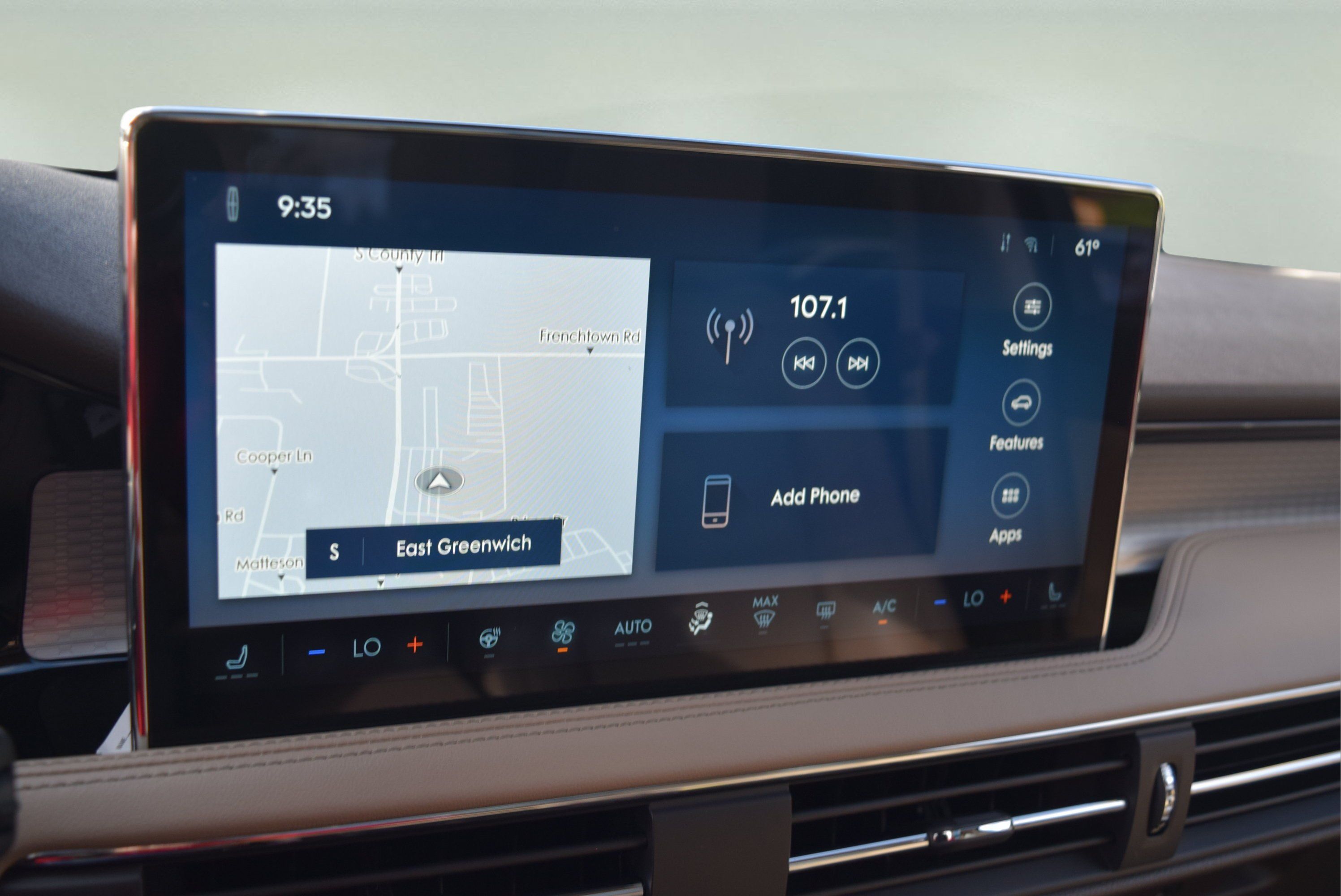 Used 2023 Lincoln Corsair AWD w/ Equipment Group 101A image 14