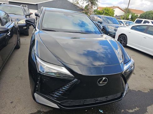 Used 2023 Lexus RZ 450e Premium w/ Technology Package AWD/4WD image 2